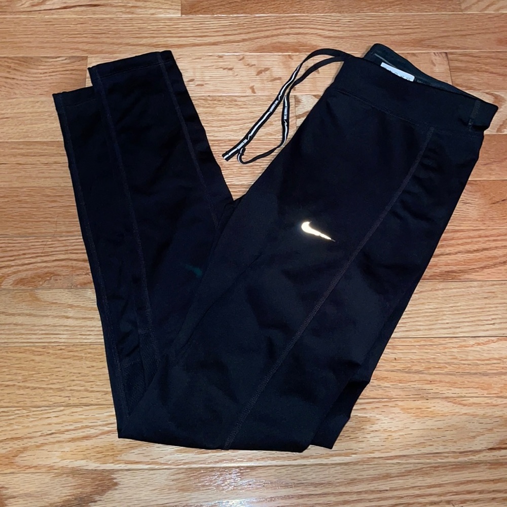 Nike leggings with tie and zipper